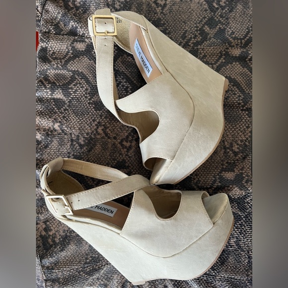 COPY - Steve Madden Xternal Size 6.5 - Picture 1 of 11